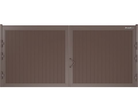 Вуличні розсувні ворота з вертикальним розташуванням сендвіч-панелей