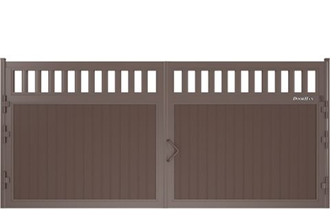 Вуличні розсувні ворота з гратами та вертикальним розташуванням сендвіч-панелей